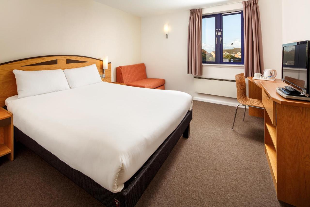 Hotel Ibis Wellingborough Esterno foto