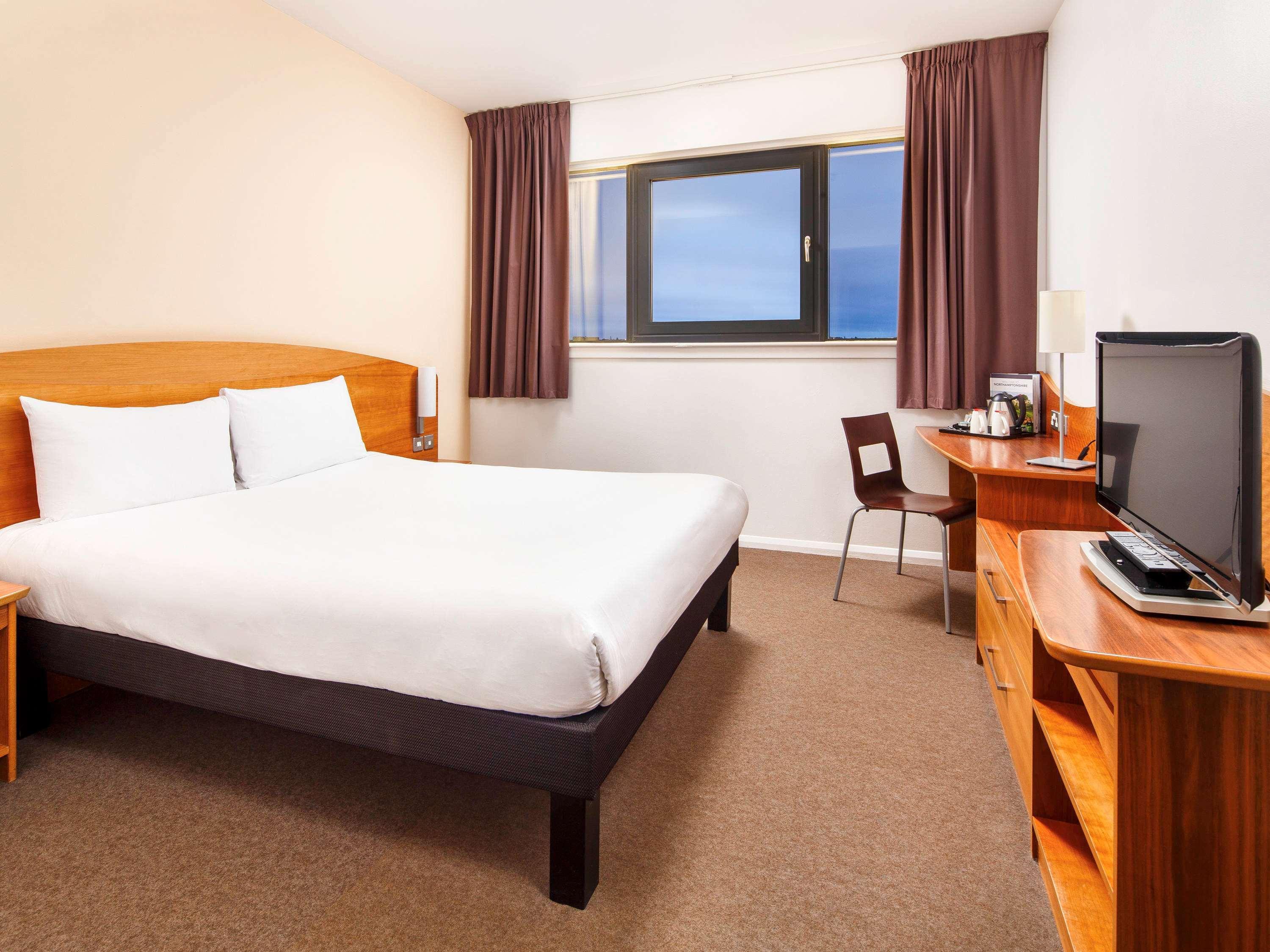 Hotel Ibis Wellingborough Esterno foto