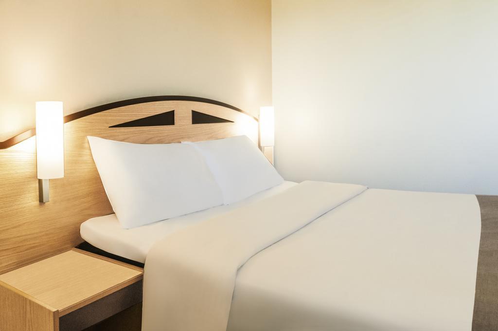 Hotel Ibis Wellingborough Esterno foto