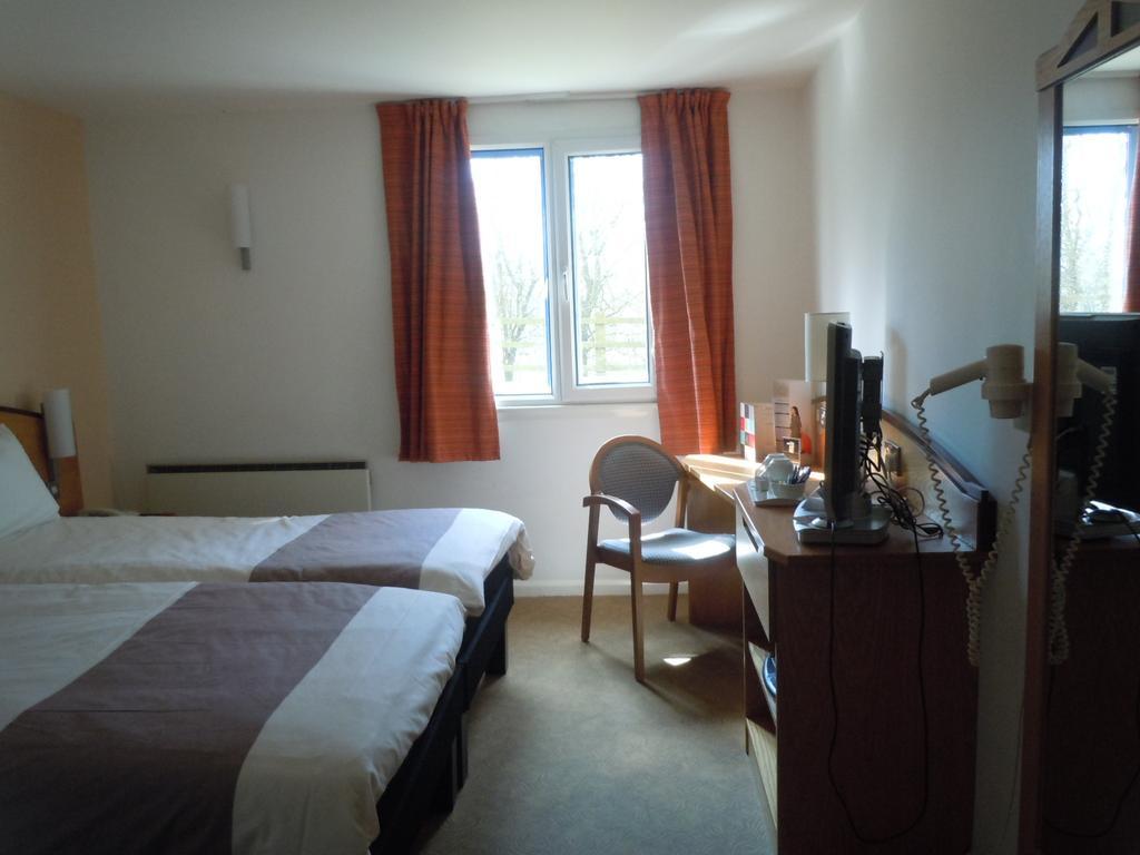Hotel Ibis Wellingborough Esterno foto