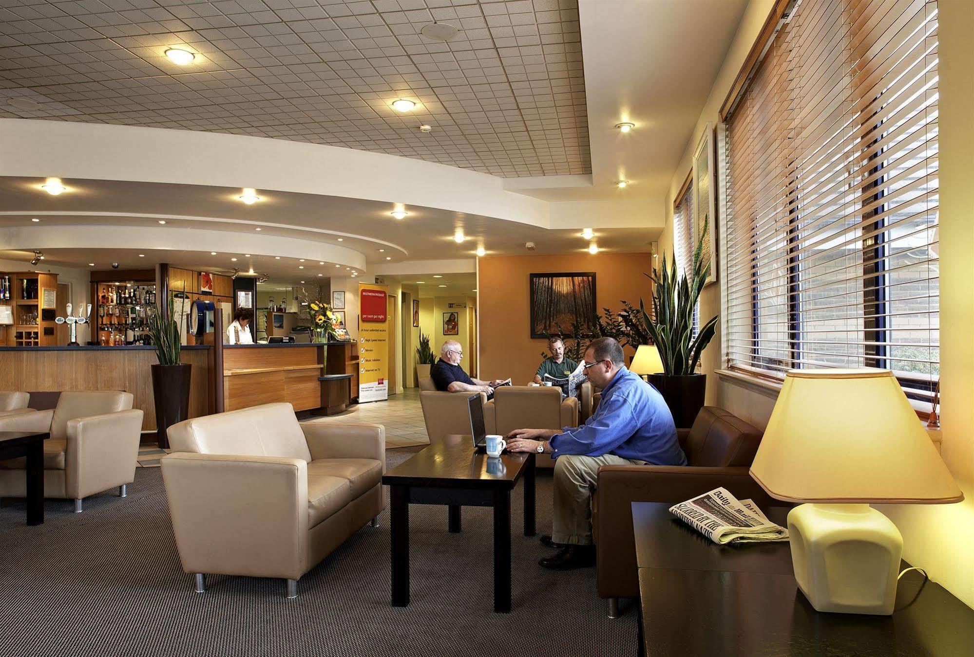 Hotel Ibis Wellingborough Esterno foto